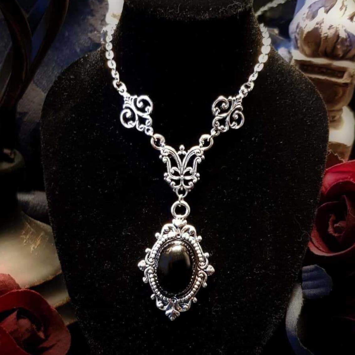 Kalung Cameo Vampir, Cameo Dar - Men'S Vampire Accessories ulasan dan harga